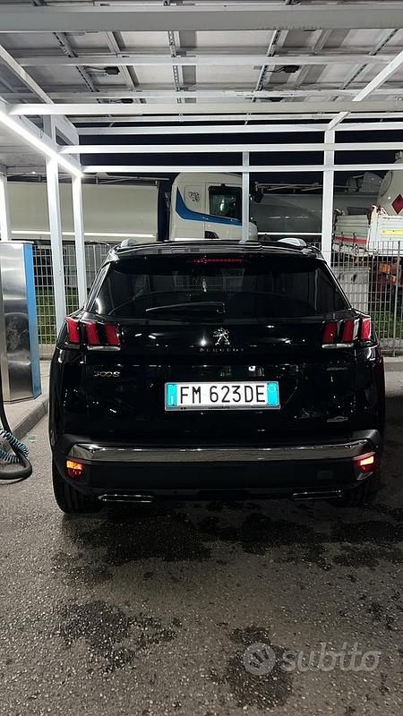 Nero Usata 2017 Peugeot 3008 GT-line SUV | 14.000 € (Buon prezzo) - Immagine 1/4
