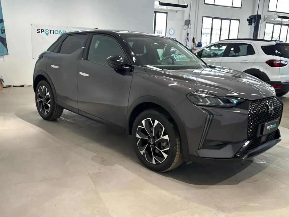 Usado DS Automobiles DS3 Crossback 136 CV (100 kW) 2025 Gris SUV
