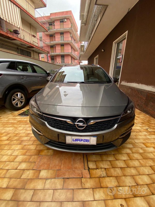 Grigio Usata 2021 Opel Astra GS Line Station wagon | 12.500 € (Cara) - Immagine 1/4