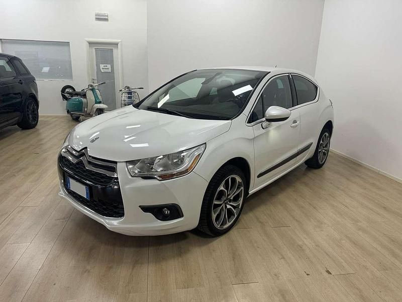 Usata Citroën DS4 120 CV (88 kW) 2015 Bianco Utilitaria