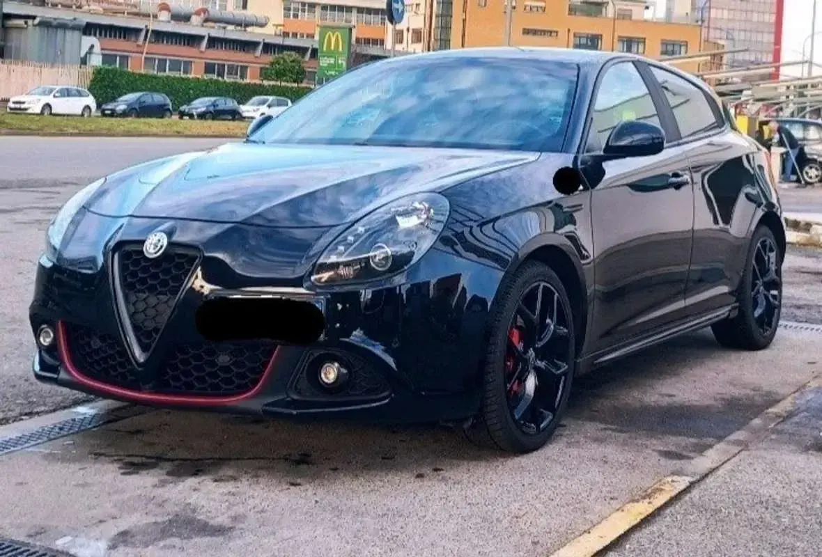 Usata Alfa Romeo Giulietta Super 170 CV (125 kW) 2017 Nero Utilitaria
