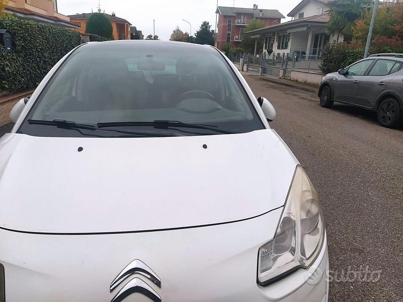 Usata Citroën C3 Exclusive 61 CV (44 kW) 2011 Bianco Utilitaria