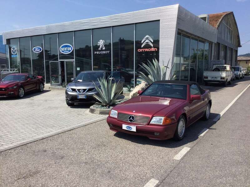 Rosso Usata 1992 Mercedes SL300 Cabrio | 25.000 € - Immagine 1/4