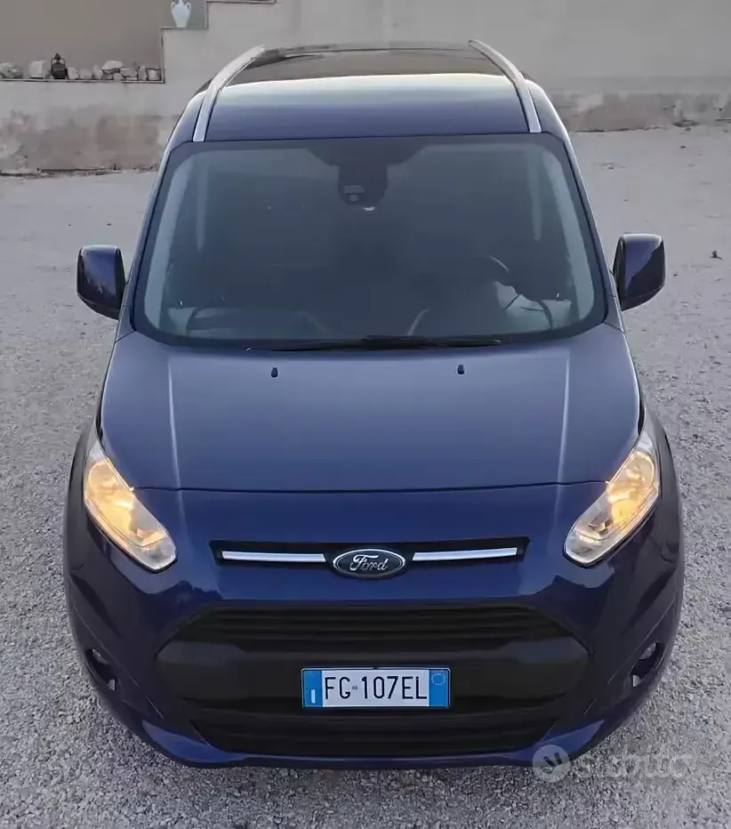 Usata Ford Tourneo Connect Titanium 120 CV (88 kW) 2016 Bluazzurro Monovolume