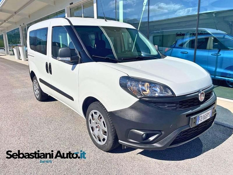 Usata Fiat Doblò Easy 95 CV (69 kW) 2019 Bianco Monovolume