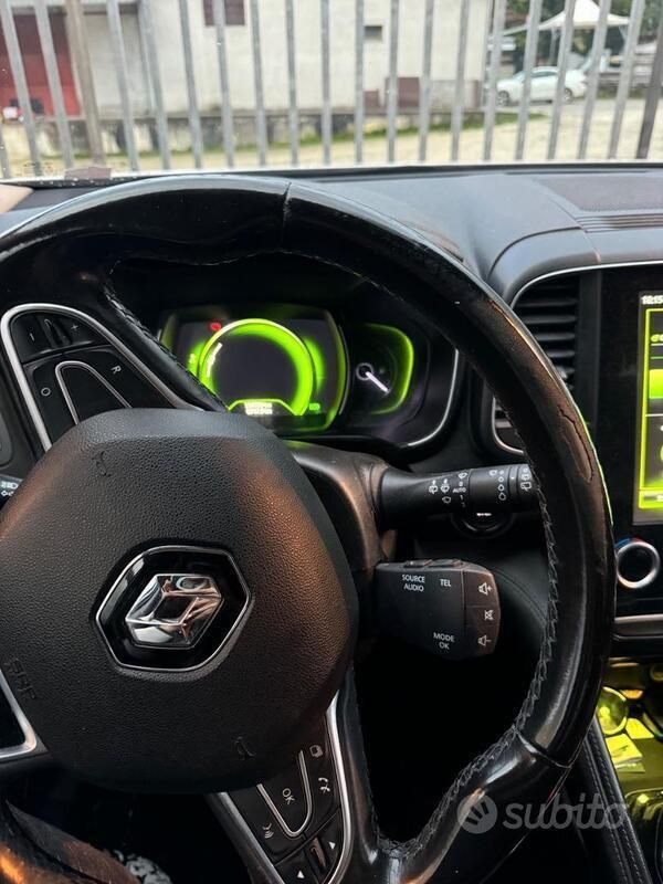 Usata Renault Koleos 131 CV (96 kW) 2017 Bianco SUV