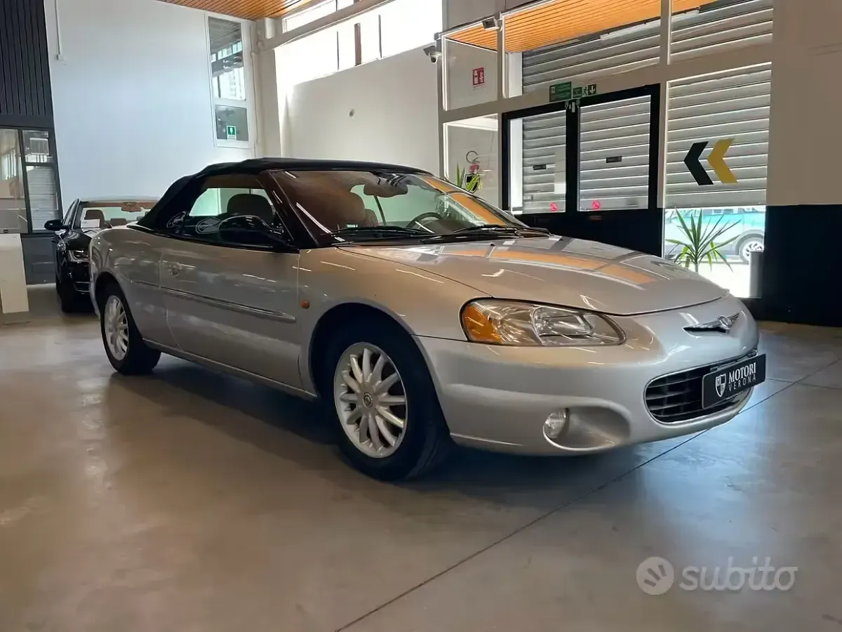 Usata Chrysler Sebring Cabriolet 203 CV (149 kW) 2003 Grigio Cabrio