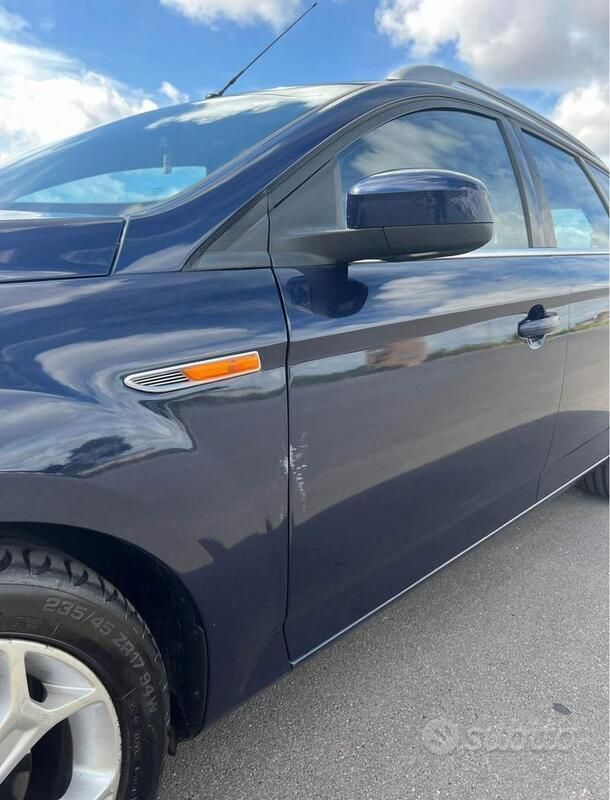 Usata Ford Mondeo 140 CV (102 kW) 2010 Blu Station wagon