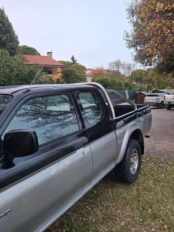 Occasion Mitsubishi L200 99 ch (72 kW) 2000 Noir Pick-up