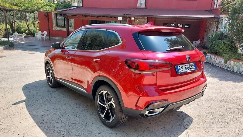 Usata MG HS Luxury 162 CV (119 kW) 2023 Rosso SUV