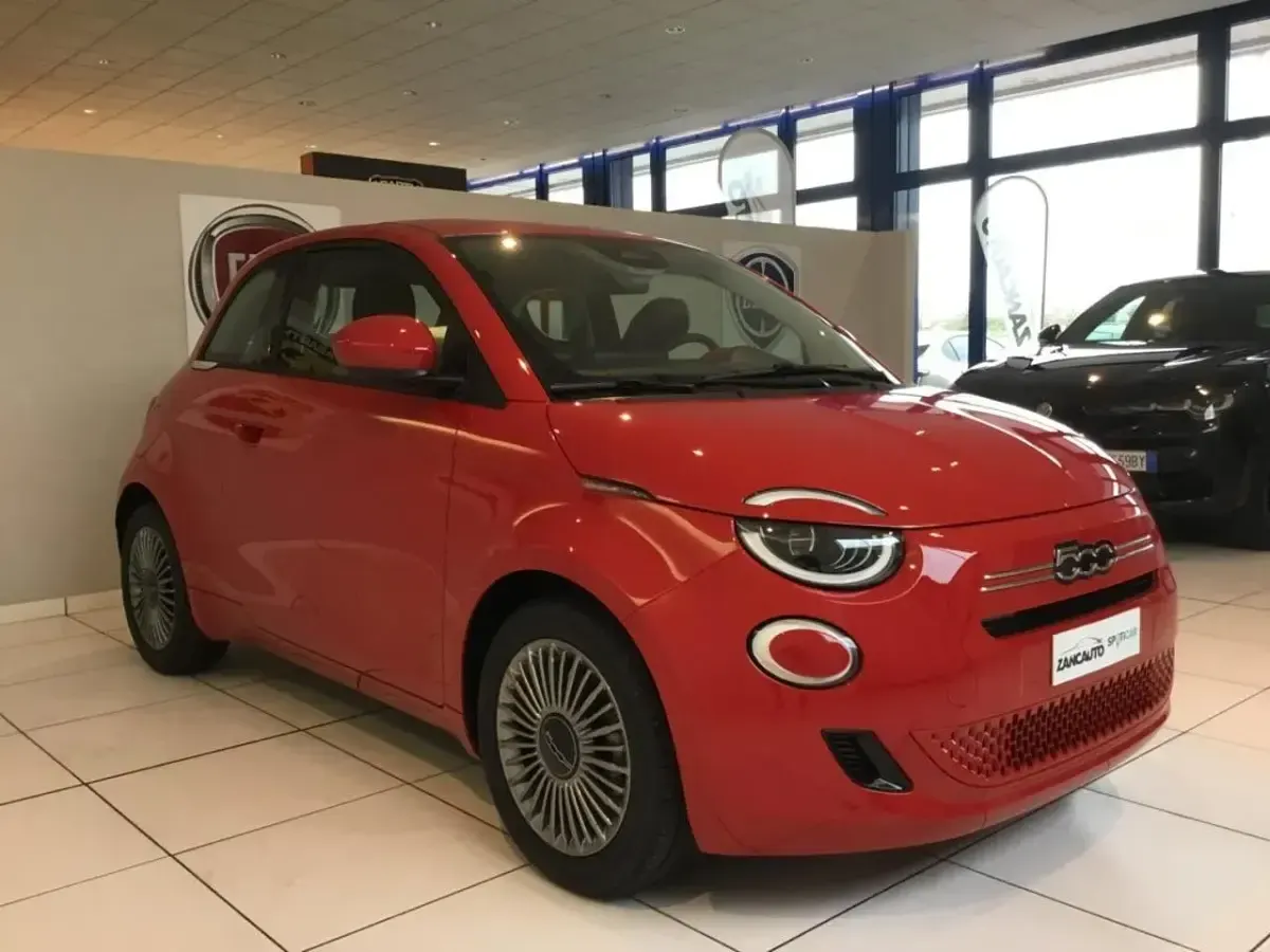 Nuova Fiat 500 65 CV (47 kW) 2026 Rosso Utilitaria