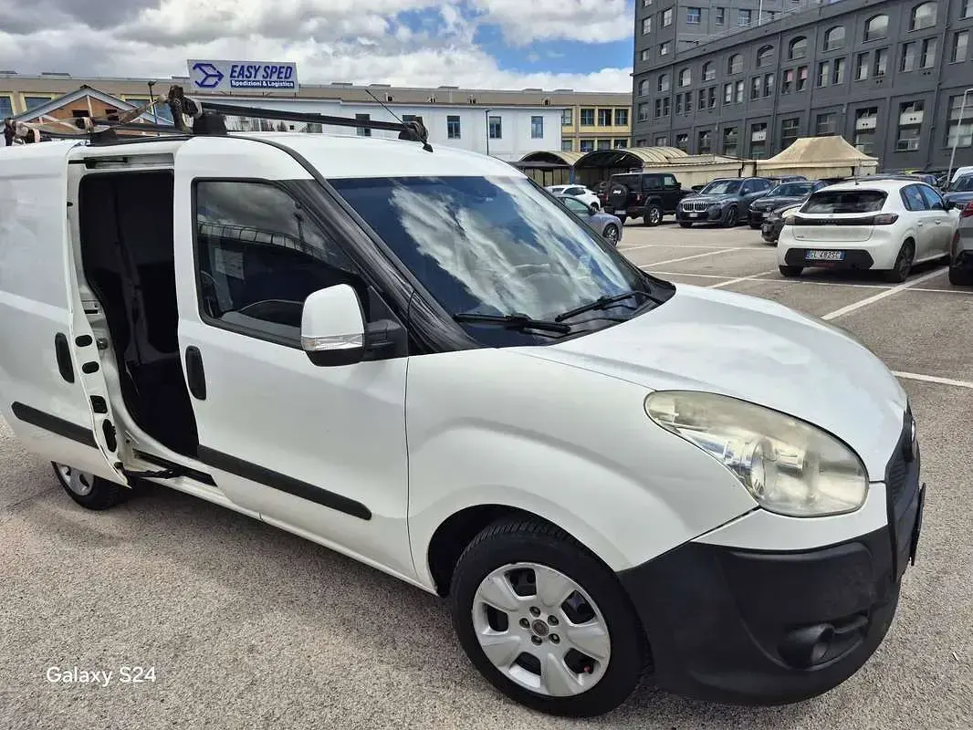 Usata Fiat Doblò 84 CV (61 kW) 2012 Bianco Monovolume