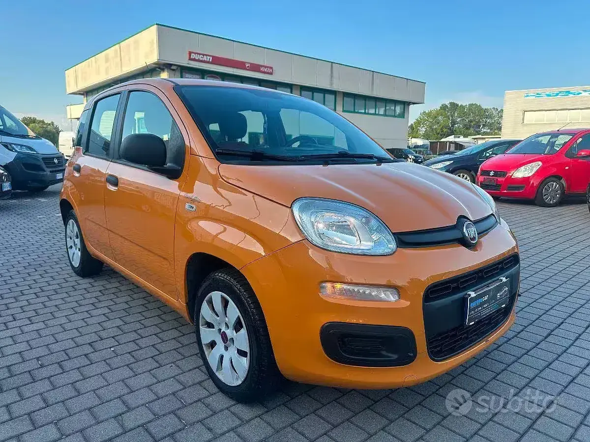Usata Fiat Panda Easy 69 CV (50 kW) 2019 Arancione Utilitaria
