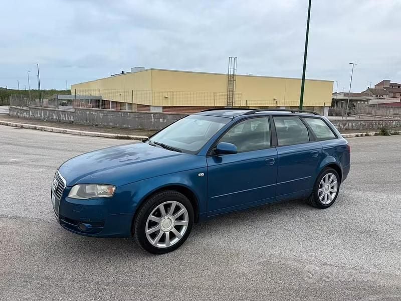 Usata Audi A4 140 CV (102 kW) 2005 Blu Station wagon