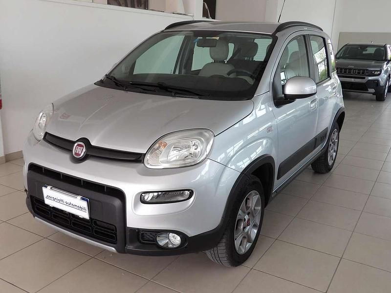Usata Fiat Panda 4x4 S 95 CV (69 kW) 2016 Other Utilitaria