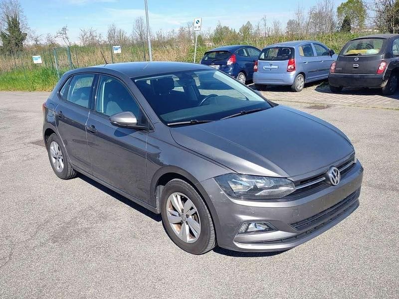 Usata VW Polo Comfortline 80 CV (58 kW) 2019 Grigio Utilitaria