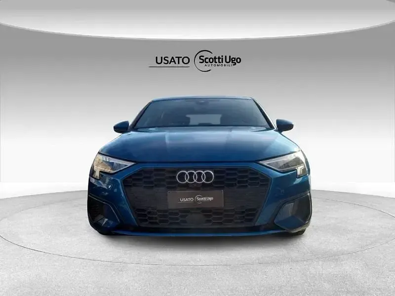 Usata Audi A3 Sportback Business 150 CV (110 kW) 2023 Blu Utilitaria