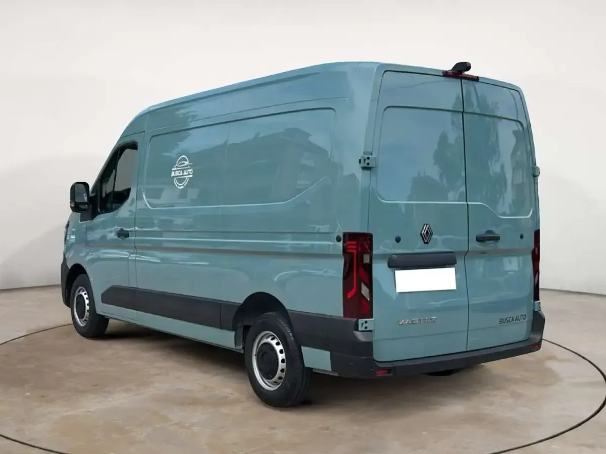 Usata Renault Master 2024 Verde Monovolume
