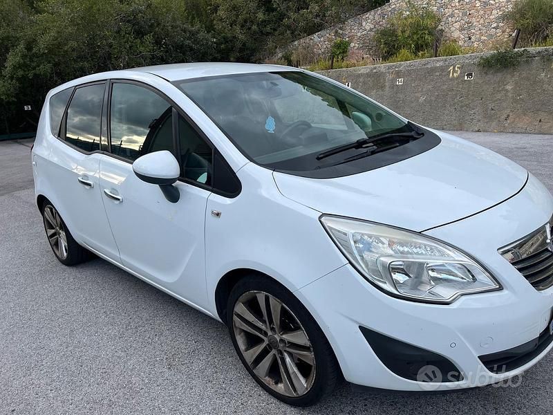 Usata Opel Meriva 120 CV (88 kW) 2011 Bianco Monovolume