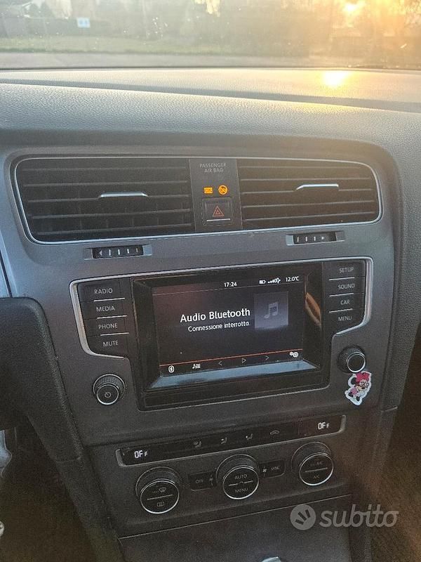 Usata VW Golf VII 110 CV (80 kW) 2015 Nero Station wagon