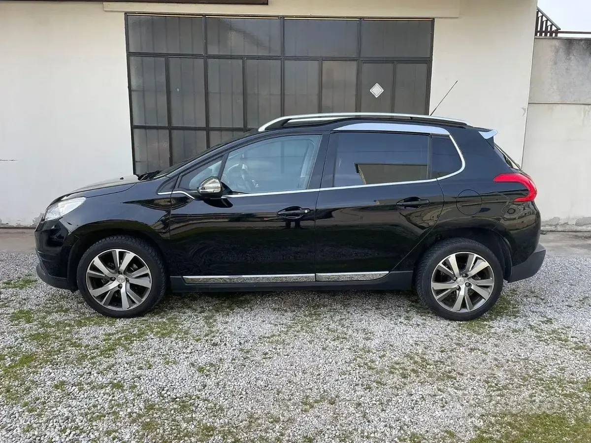 Usata Peugeot 2008 Allure 92 CV (67 kW) 2015 Nero SUV