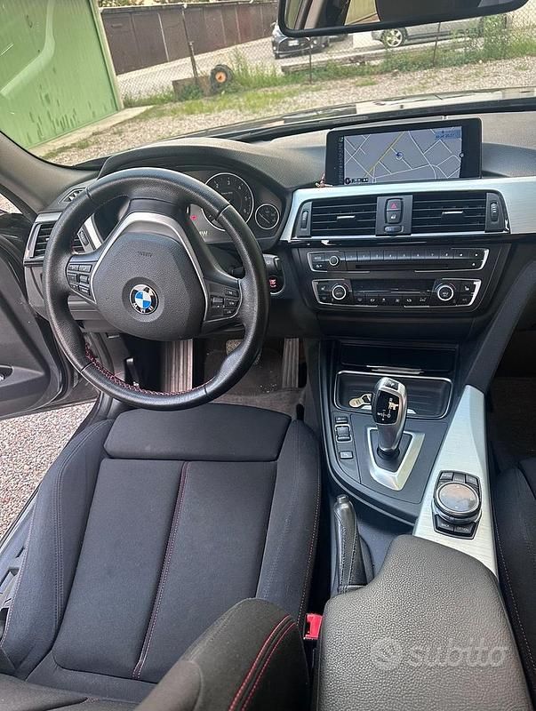 Usata BMW 325 Sport Line 224 CV (164 kW) 2015 Grigio Berlina