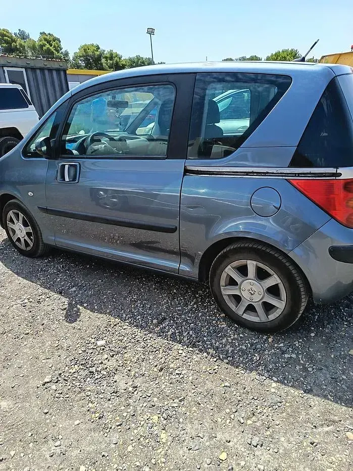 Usata Peugeot 1007 68 CV (50 kW) 2008 Grigio Monovolume