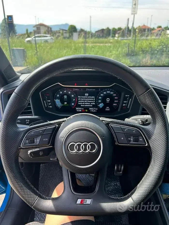 Usata Audi A1 Comfort 150 CV (110 kW) 2022 Blu SUV