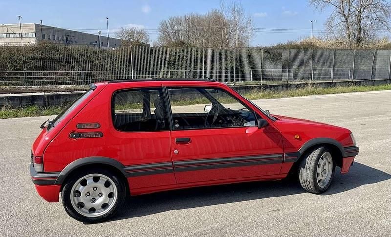 Usata Peugeot 205 GTi 128 CV (94 kW) 1992 Other Berlina