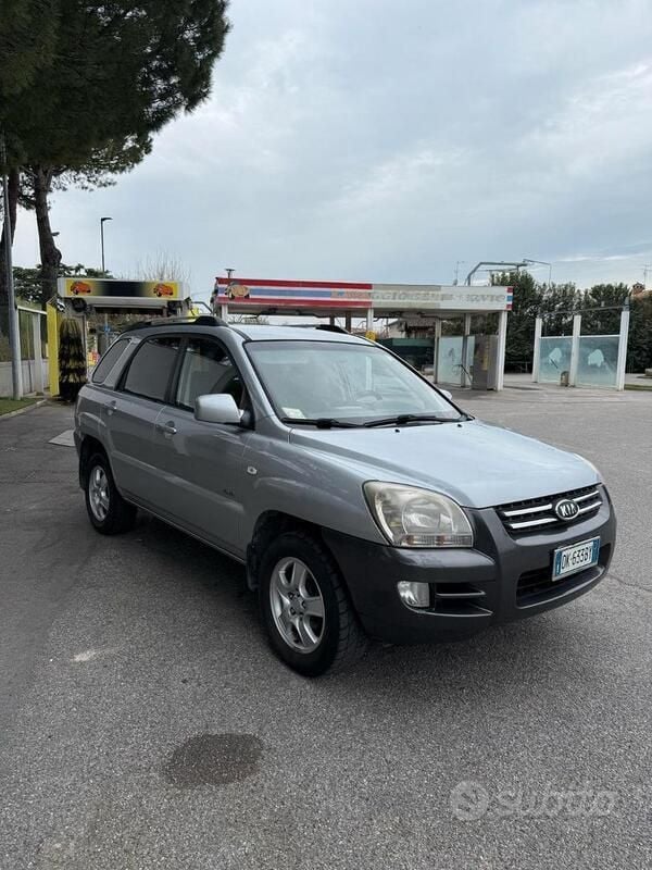 Usata Kia Sportage 140 CV (102 kW) 2007 Grigio SUV