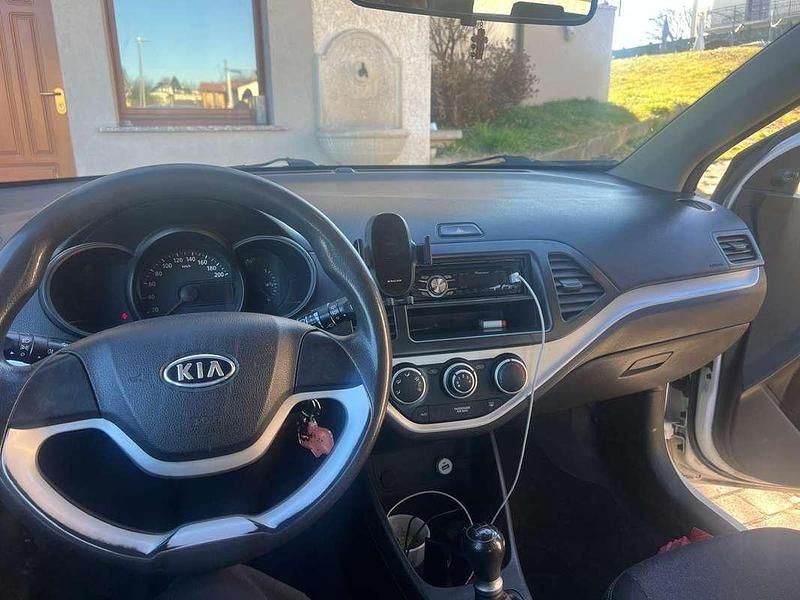 Usata Kia Picanto 69 CV (50 kW) 2012 Bianco Utilitaria