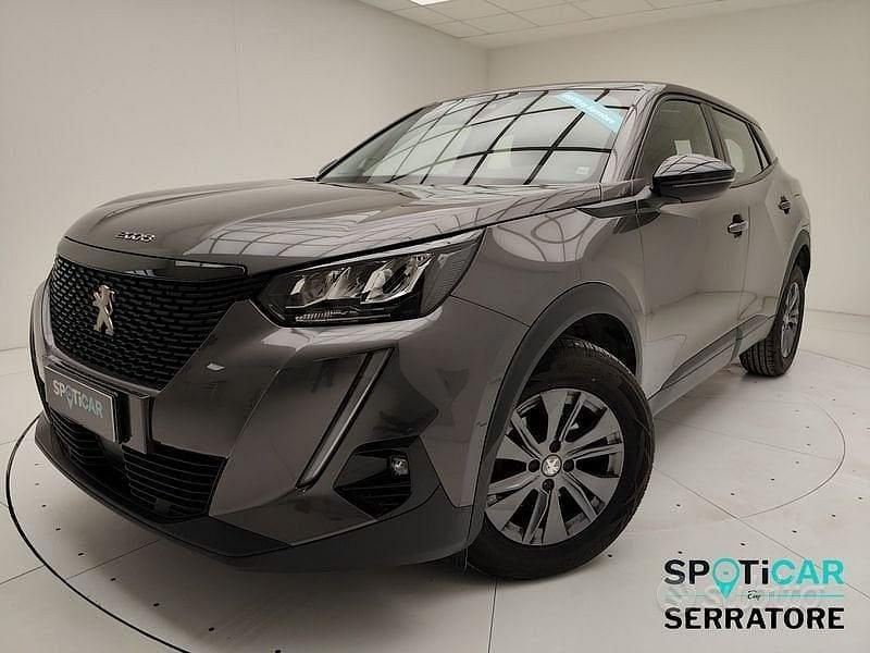Usata Peugeot 2008 Active 102 CV (75 kW) 2022 Grigio SUV