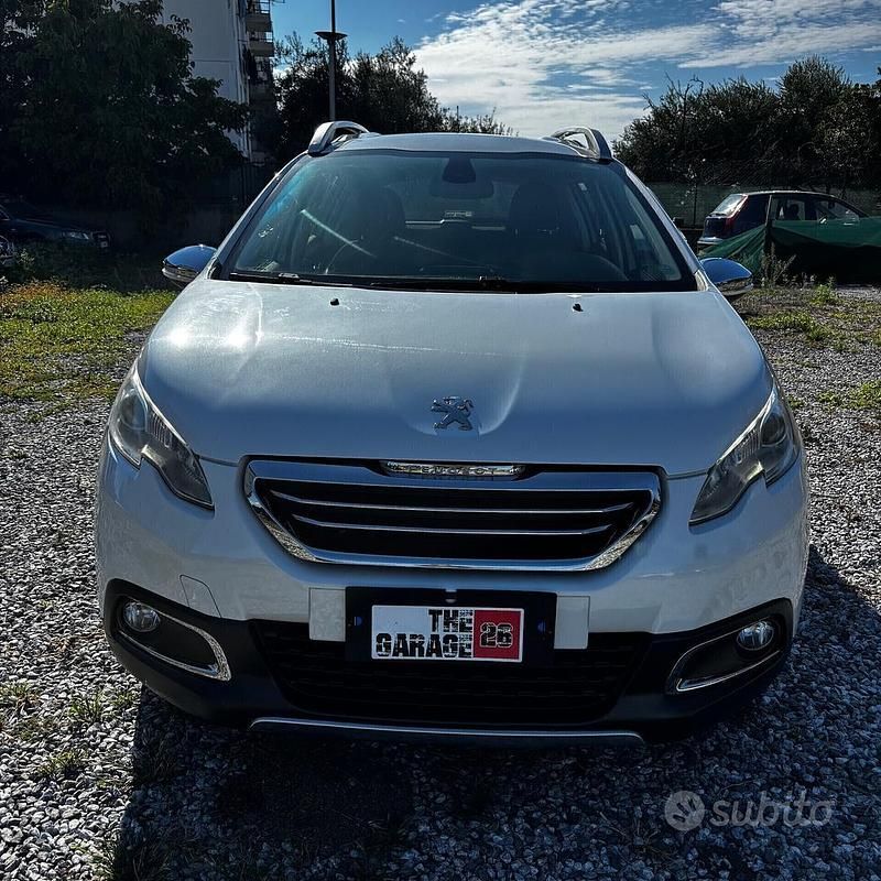 Bianco Usata 2014 Peugeot 2008 Allure SUV | 6150 € (Buon prezzo) - Immagine 1/4