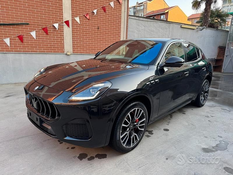 Nero Usata 2022 Maserati Grecale GT SUV | 51.500 € (Buon prezzo) - Immagine 1/4