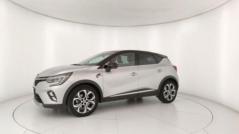 Usata Renault Captur Techno 145 CV (106 kW) 2023 Grigio SUV