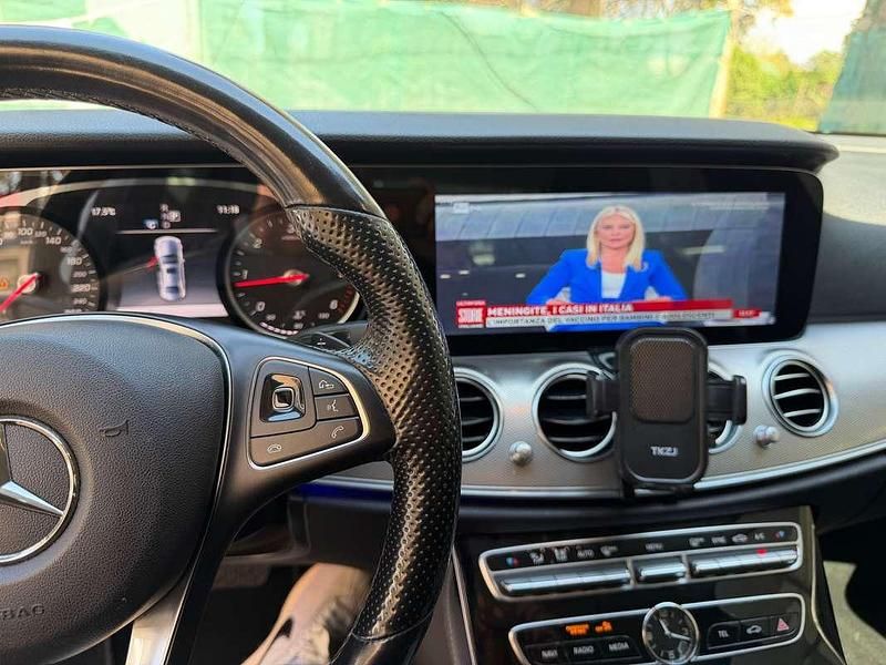 Usata Mercedes E200 Premium 150 CV (110 kW) 2017 Argento Berlina