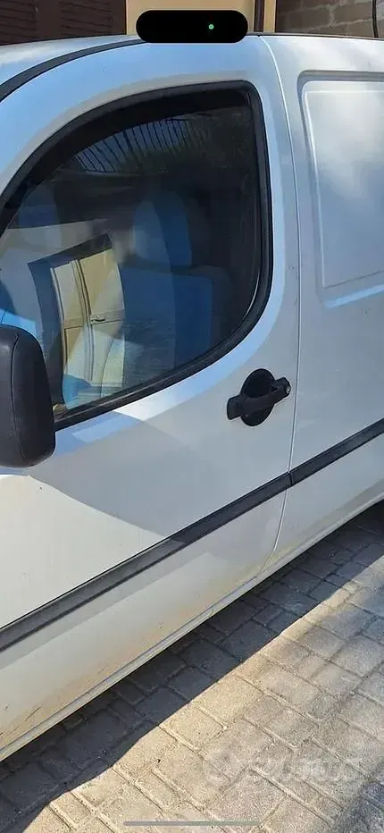 Usata Fiat Doblò 63 CV (46 kW) 2004 Bianco Monovolume