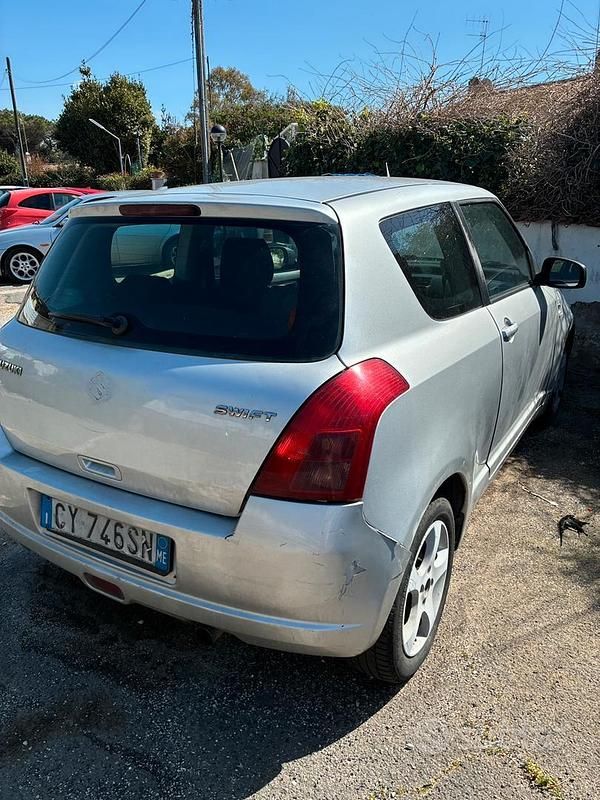 Usata Suzuki Swift 2005 Grigio Utilitaria