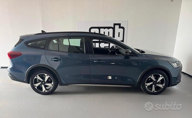 Usado Ford Focus Active 115 HP (84 kW) 2023 Azul Carrinha