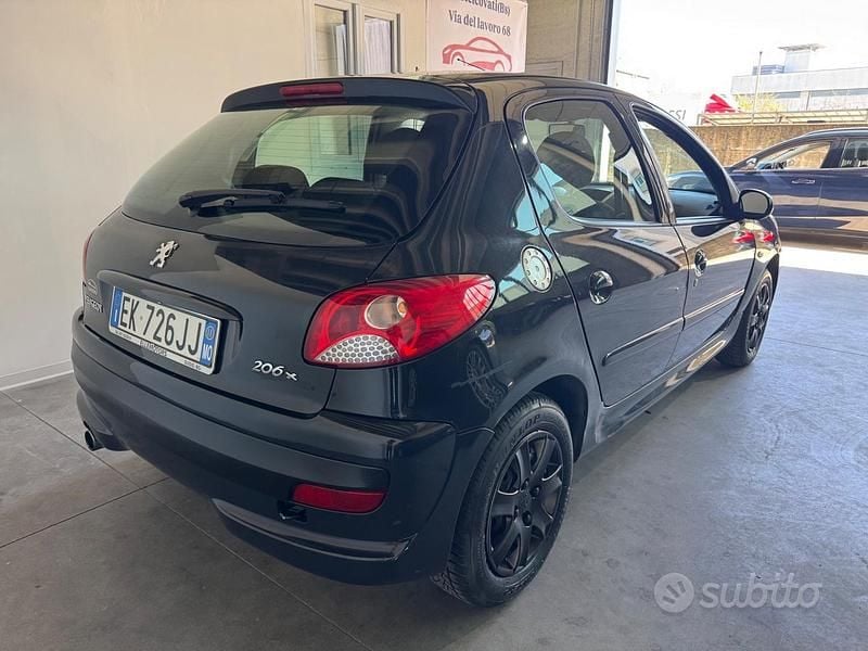 Usata Peugeot 206 60 CV (44 kW) 2011 Nero Berlina