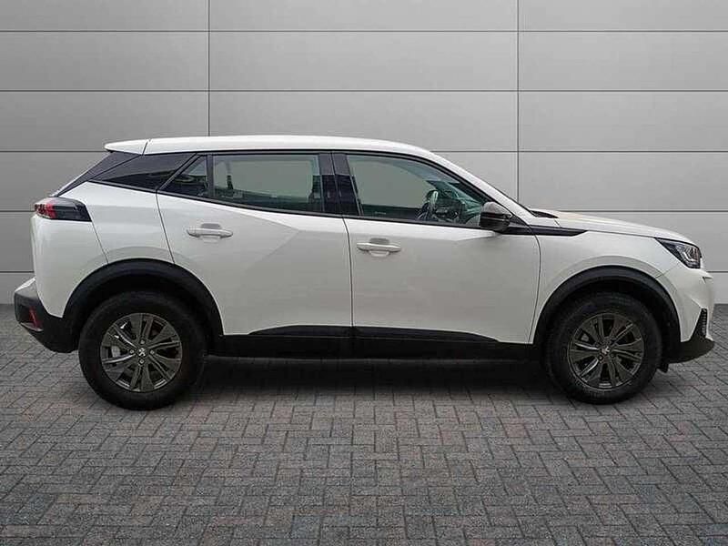 Usata Peugeot 2008 Allure 102 CV (75 kW) 2022 Bianco SUV