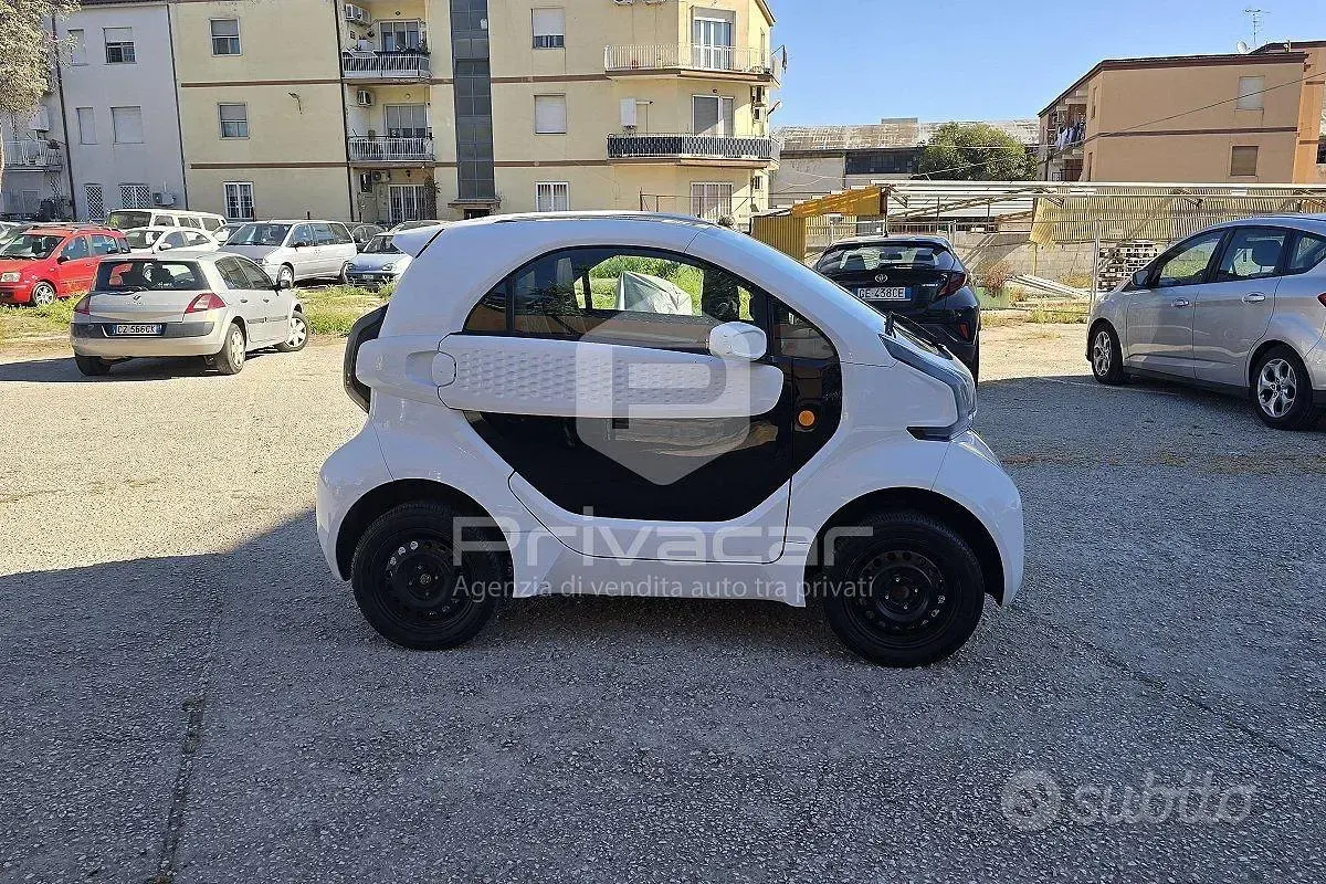 Usata XEV Yoyo 7 kW (10 CV) 2023 Bianco Utilitaria