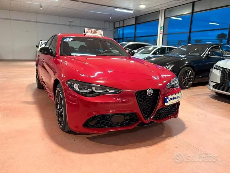 Usata Alfa Romeo Giulia Sprint 280 CV (205 kW) 2024 Rosso Berlina