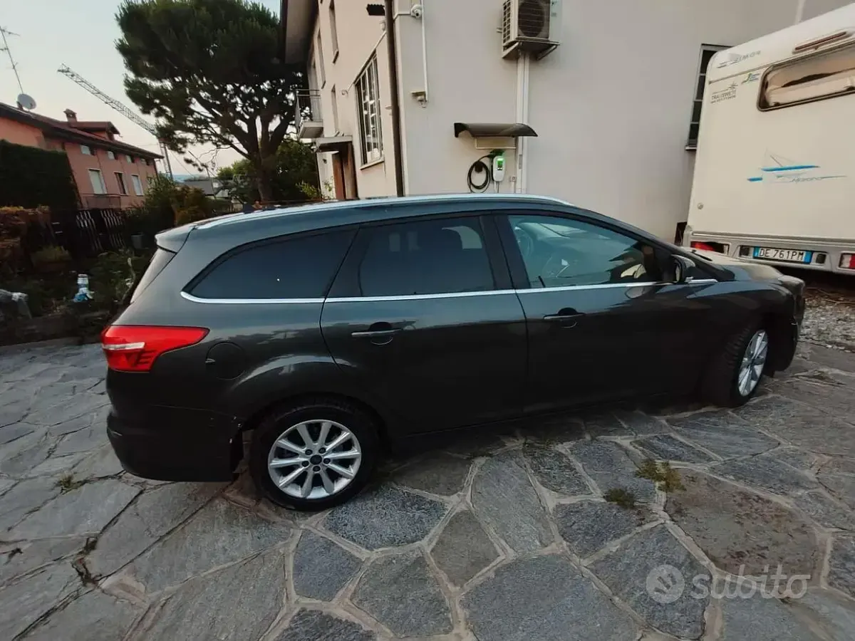 Usata Ford Focus 2016 Nero Station wagon