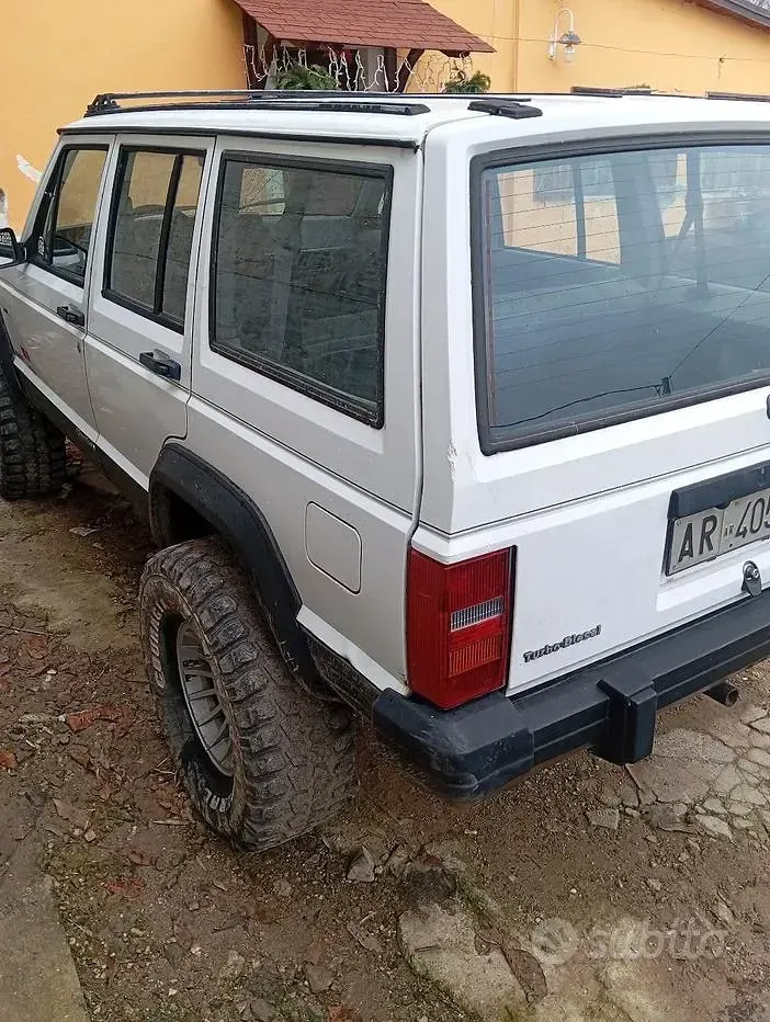 Usata Jeep Cherokee 200 CV (147 kW) 1990 Bianco SUV