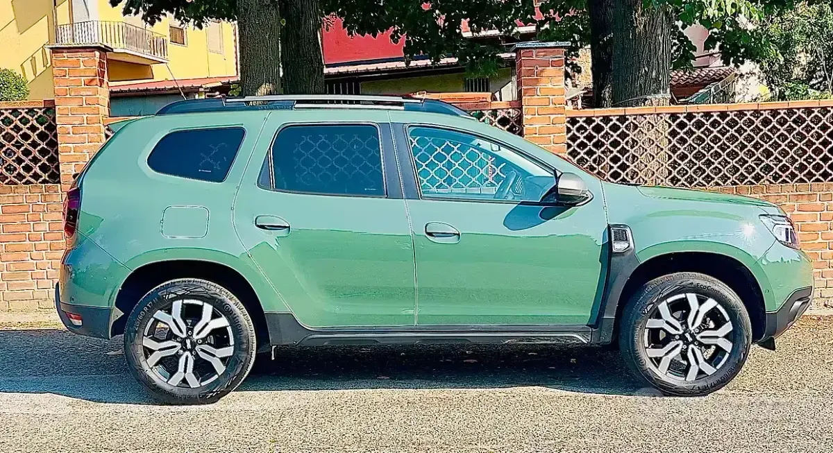 Usata Dacia Duster Journey 101 CV (74 kW) 2023 Verde SUV
