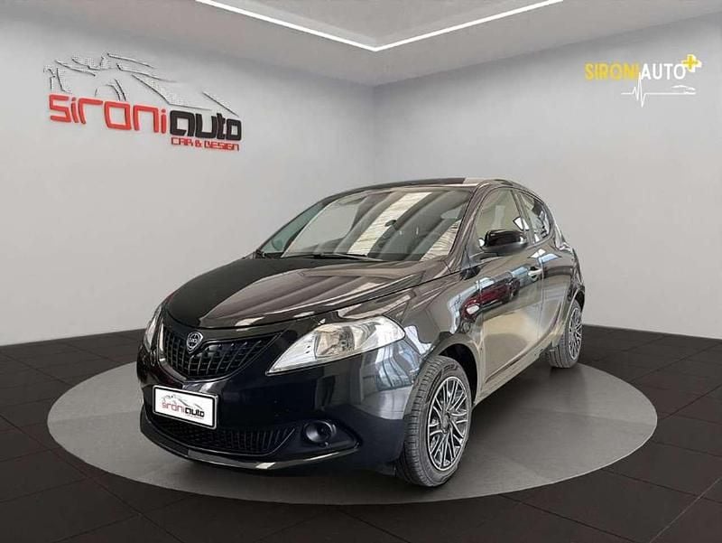 Usata Lancia Ypsilon Silver 69 CV (50 kW) 2023 Nero Utilitaria