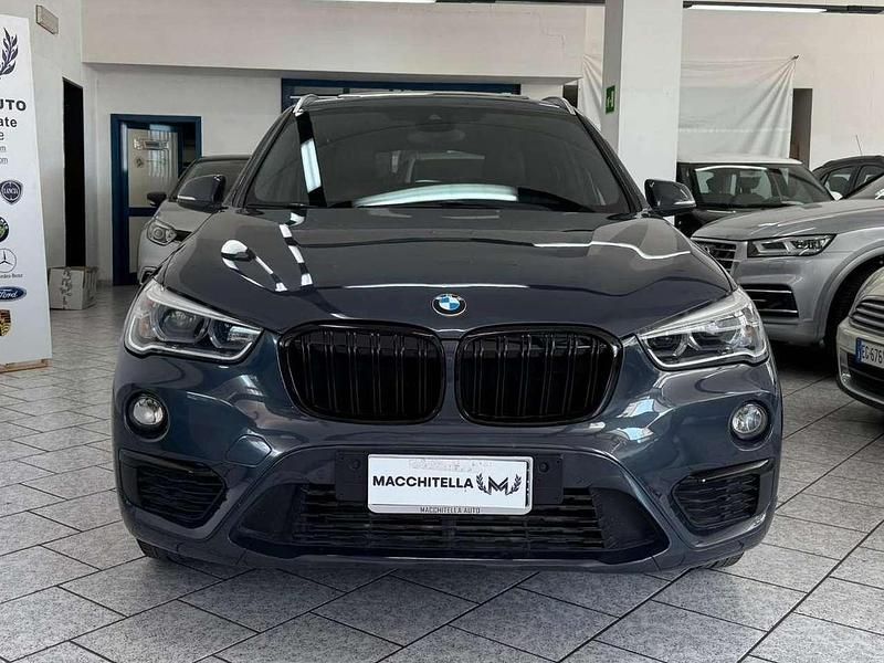 Grigio scuro Usata 2017 BMW X1 Advantage SUV | 19.500 € (Buon prezzo) - Immagine 1/4