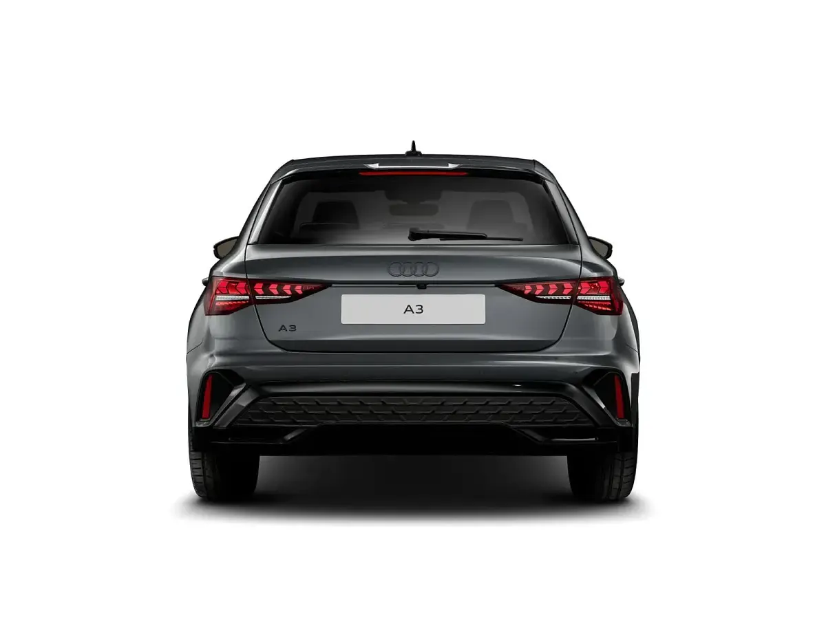 Nuova Audi A3 S-Line 150 CV (110 kW) 2026 Grigio daytona perlato Berlina