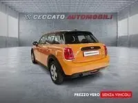 Usata Mini ONE 102 CV (75 kW) 2016 Arancione Utilitaria